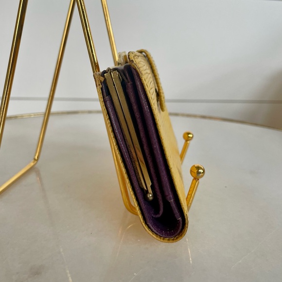 SOLD - Louis Vuitton Kisslock Wallet | LV Epi Leather Wallet - Picture 7 of 14